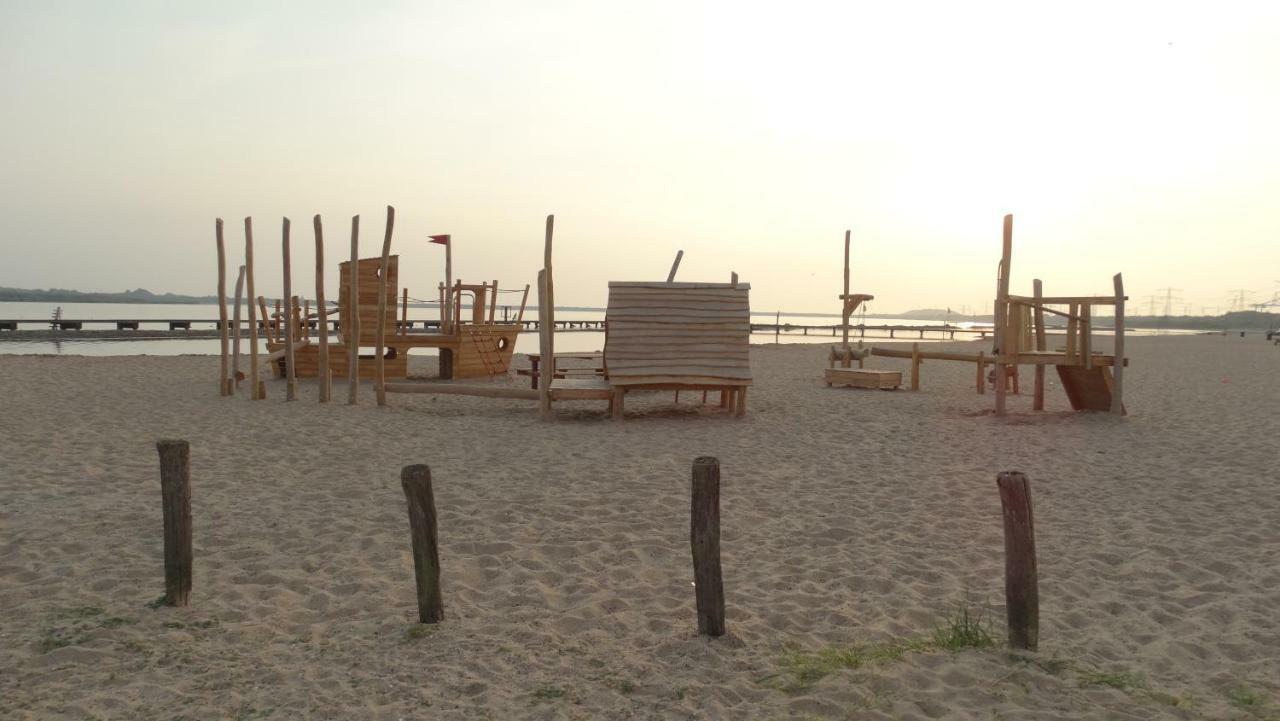 Beach Hotel Oostvoorne Exteriér fotografie